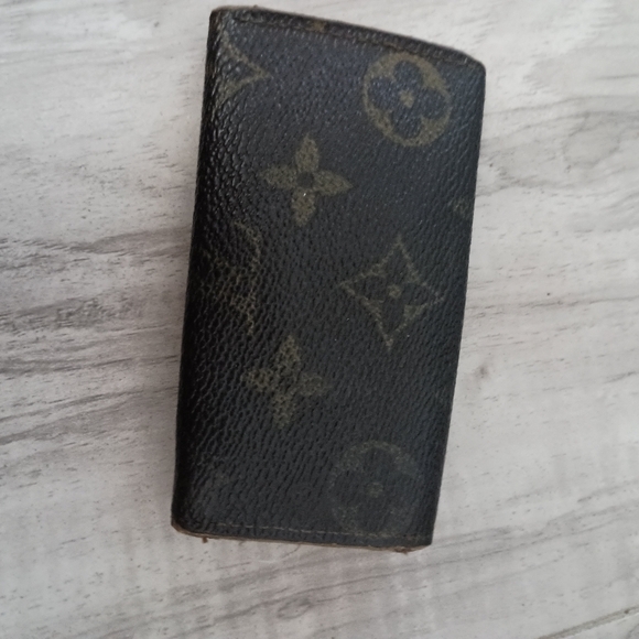 Louis Vuitton monogram 4 ring key holder /pouch /case /keychain - Picture 2 of 6